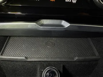 2023 Land Rover Range Rover - image 32