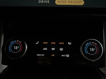 2023 Land Rover Range Rover - image 24