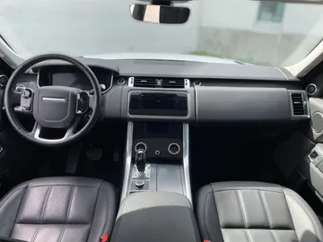 2022 Land Rover Range Rover Sport - image 4