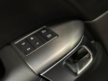 2022 Land Rover Range Rover Sport - image 20