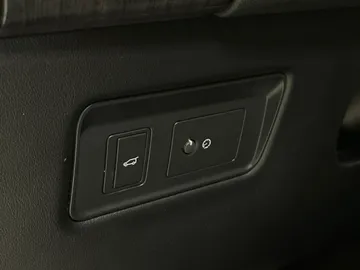 2021 Land Rover Range Rover Sport - image 34