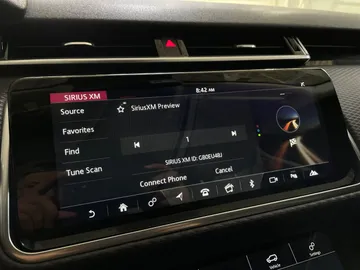 2020 Land Rover Range Rover Velar - image 32