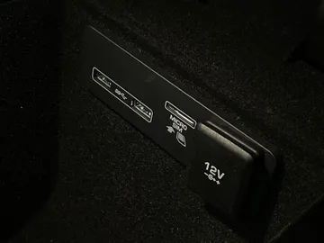 2019 Land Rover Range Rover Velar - image 29