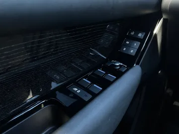 2023 Land Rover Range Rover Velar - image 26