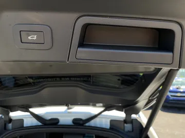 2023 Land Rover Range Rover Velar - image 20