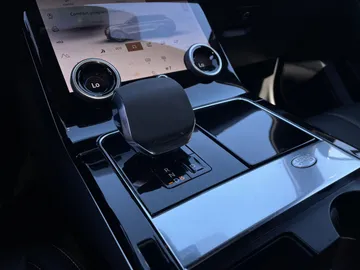 2023 Land Rover Range Rover Velar - image 29