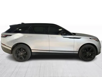 2022 Land Rover Range Rover Velar - image 9