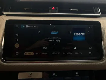 2022 Land Rover Range Rover Velar - image 36