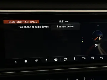 2020 Land Rover Range Rover Velar - image 27