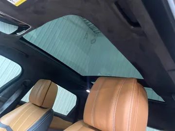 2020 Land Rover Range Rover Velar - image 6