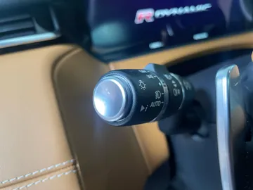 2020 Land Rover Range Rover Velar - image 20