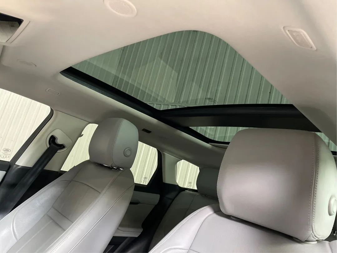 2023 Land Rover Range Rover Evoque SE AWD, photo 5