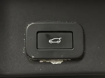 2023 Land Rover Range Rover Evoque - image 22