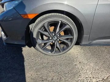 2019 Honda Civic - image 3