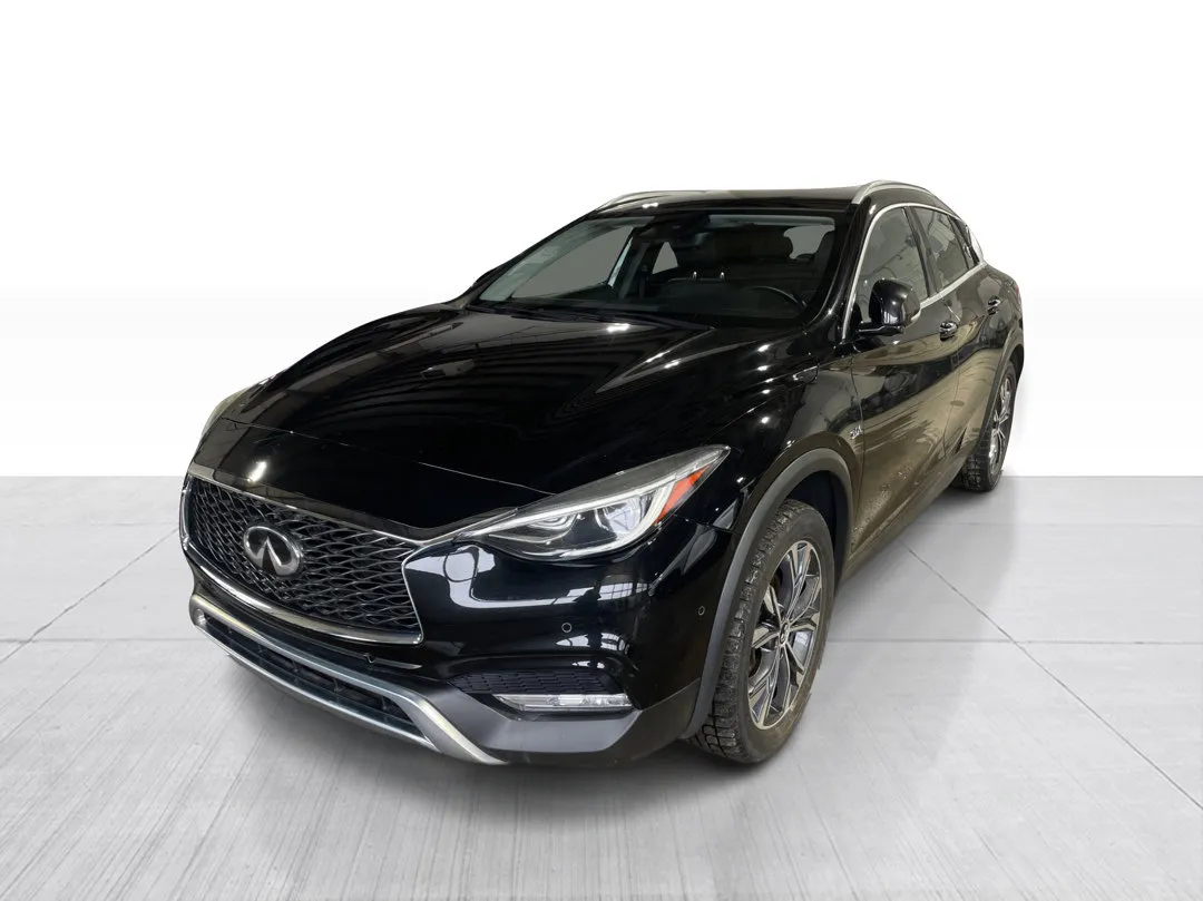 2018 INFINITI QX30 — photo 3