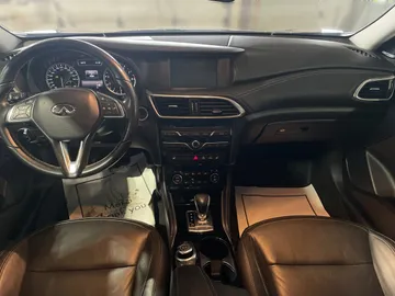 2018 INFINITI QX30 - image 20