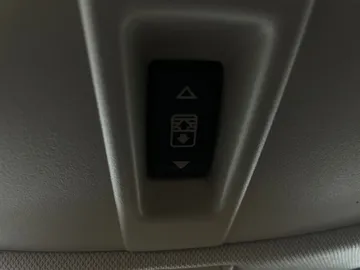 2018 INFINITI QX30 - image 27