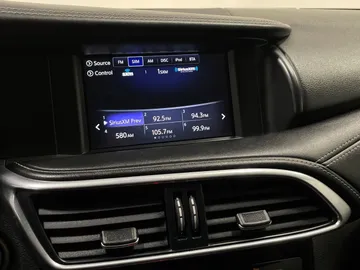 2018 INFINITI QX30 - image 25