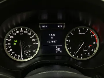 2018 INFINITI QX30 - image 15