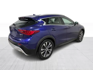 2018 INFINITI QX30 - image 13