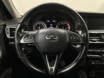 2018 INFINITI QX30 - image 22