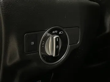 2018 INFINITI QX30 - image 26