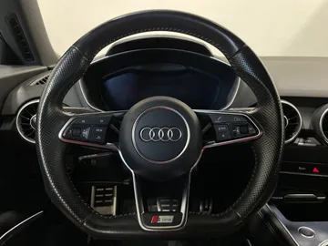 2017 Audi TT - image 25