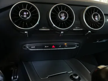 2017 Audi TT - image 20