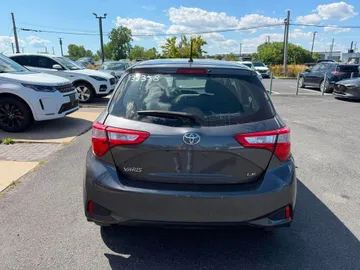 2018 Toyota Yaris Hatchback - image 6