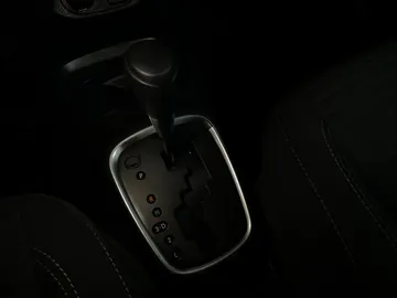 2018 Toyota Yaris - image 26