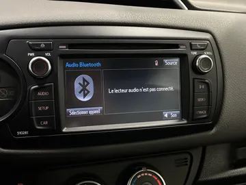 2018 Toyota Yaris - image 23