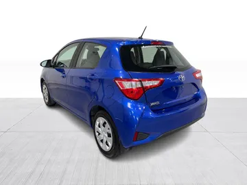 2018 Toyota Yaris - image 10