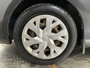 2018 Toyota Yaris - image 6