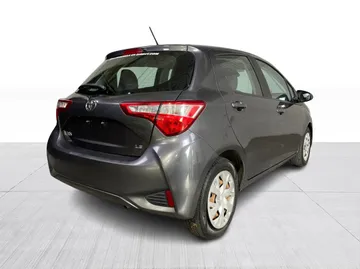 2018 Toyota Yaris - image 13