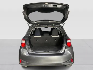 2018 Toyota Yaris - image 12