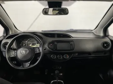 2018 Toyota Yaris - image 4