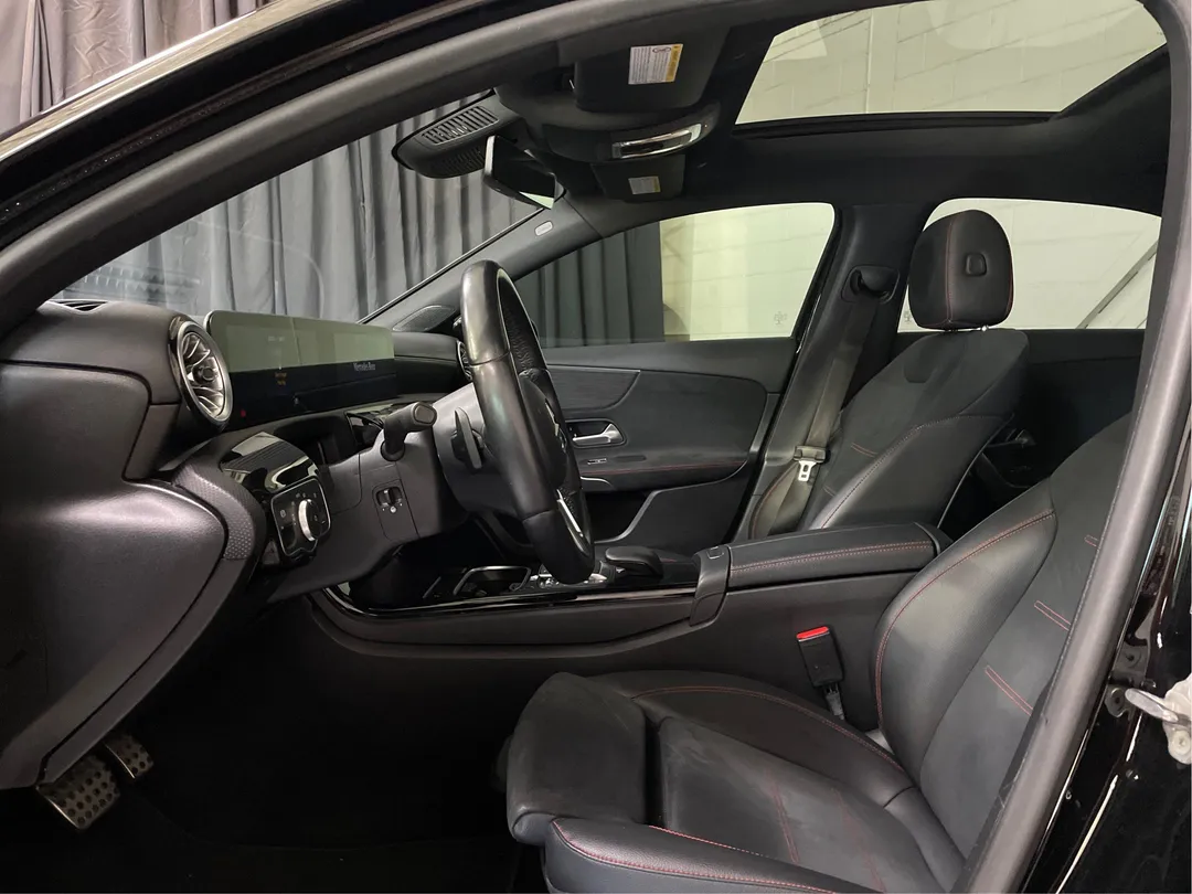 2022 Mercedes-Benz A-Class — photo 3