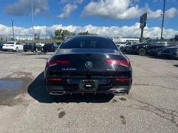 2022 Mercedes-Benz CLA - image 6