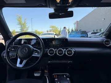 2021 Mercedes-Benz CLA - image 7