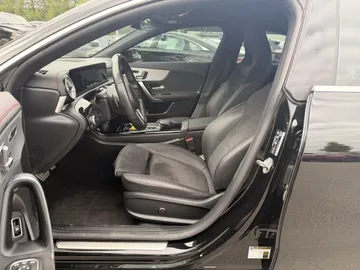 2022 Mercedes-Benz CLA - image 8