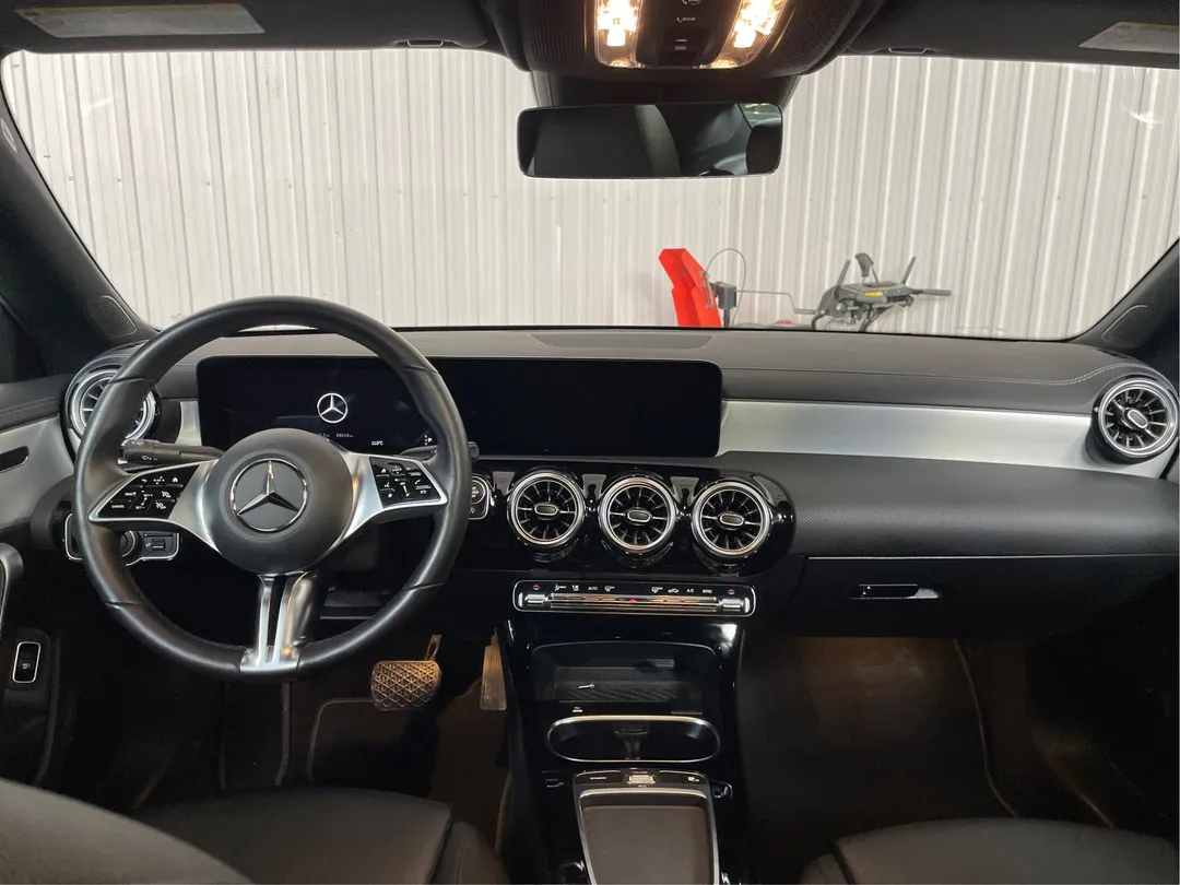 2025 Mercedes-Benz CLA — photo 4