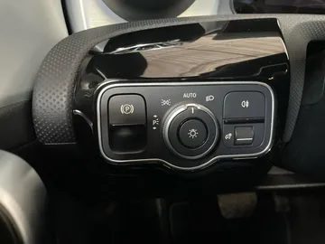 2025 Mercedes-Benz CLA - image 20
