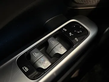 2023 Mercedes-Benz C-Class - image 27