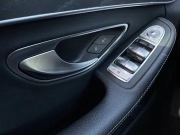 2020 Mercedes-Benz C-Class - image 25