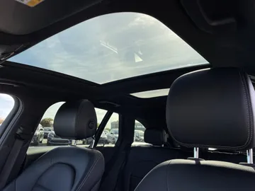 2020 Mercedes-Benz C-Class - image 6