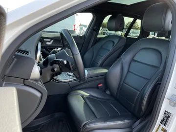 2020 Mercedes-Benz C-Class - image 3