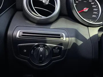 2020 Mercedes-Benz C-Class - image 30