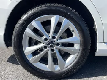 2020 Mercedes-Benz C-Class - image 7