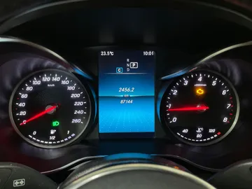 2021 Mercedes-Benz GLC - image 18