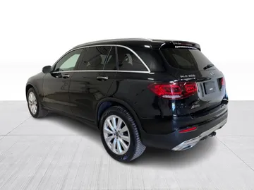 2021 Mercedes-Benz GLC - image 12